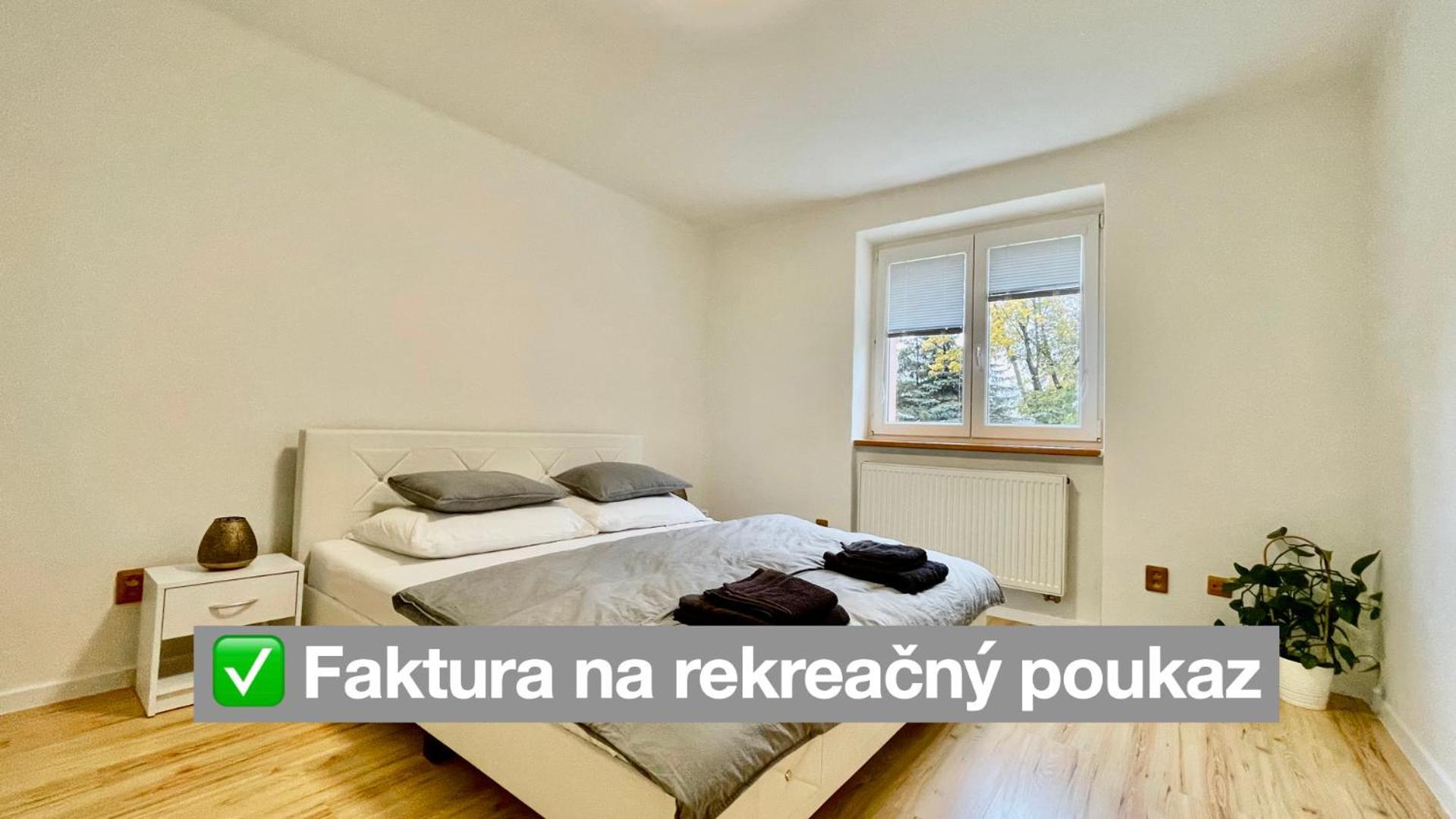 Apartment Park, 24h Checkin & Centre W Free Parking Piest'any